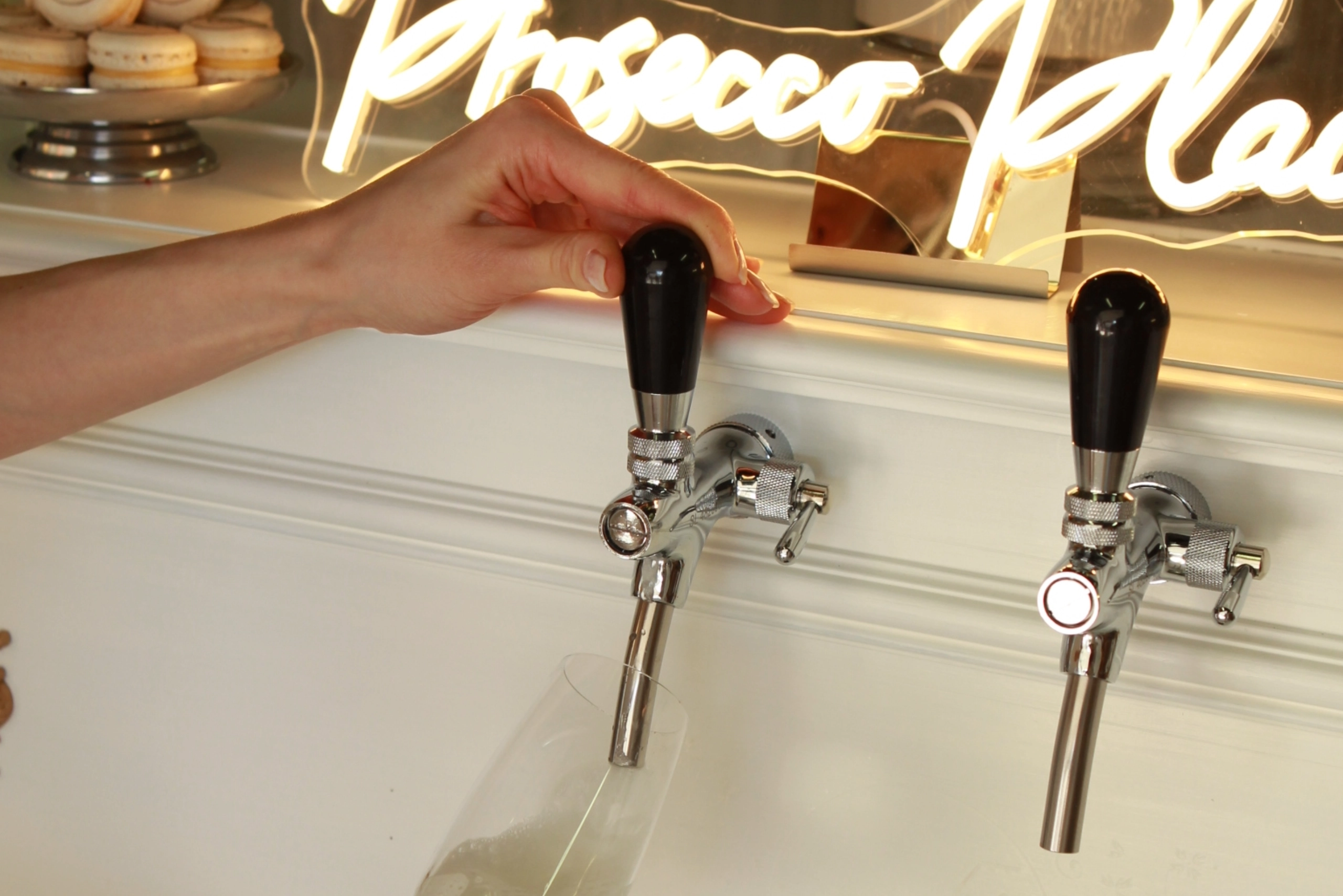 prosecco-piano-prenajom-bratislava